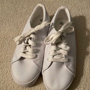 CHEROKEE-Women’s Sneakers NWOT